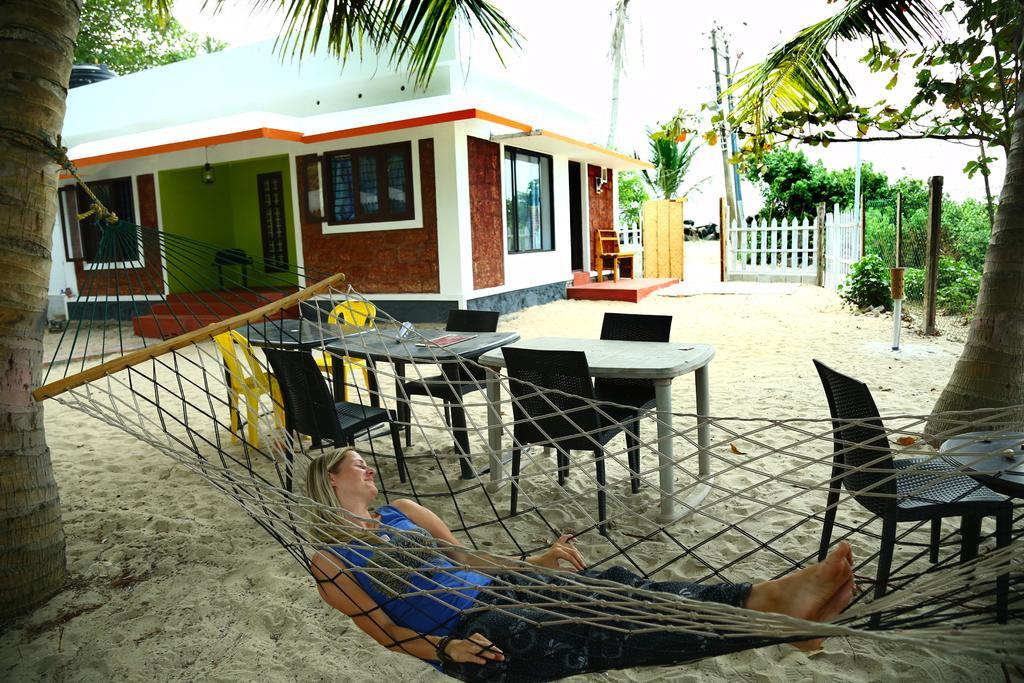 Funky Art Beach House Alappuzha Exterior foto